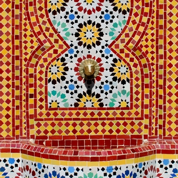 Wasserbrunnen aus Mosaik 