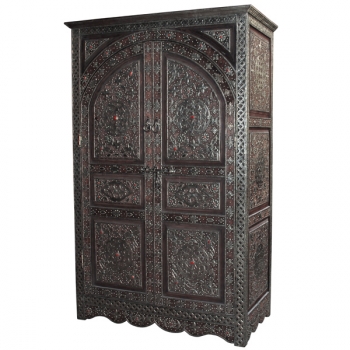 Orientalischer Schrank 